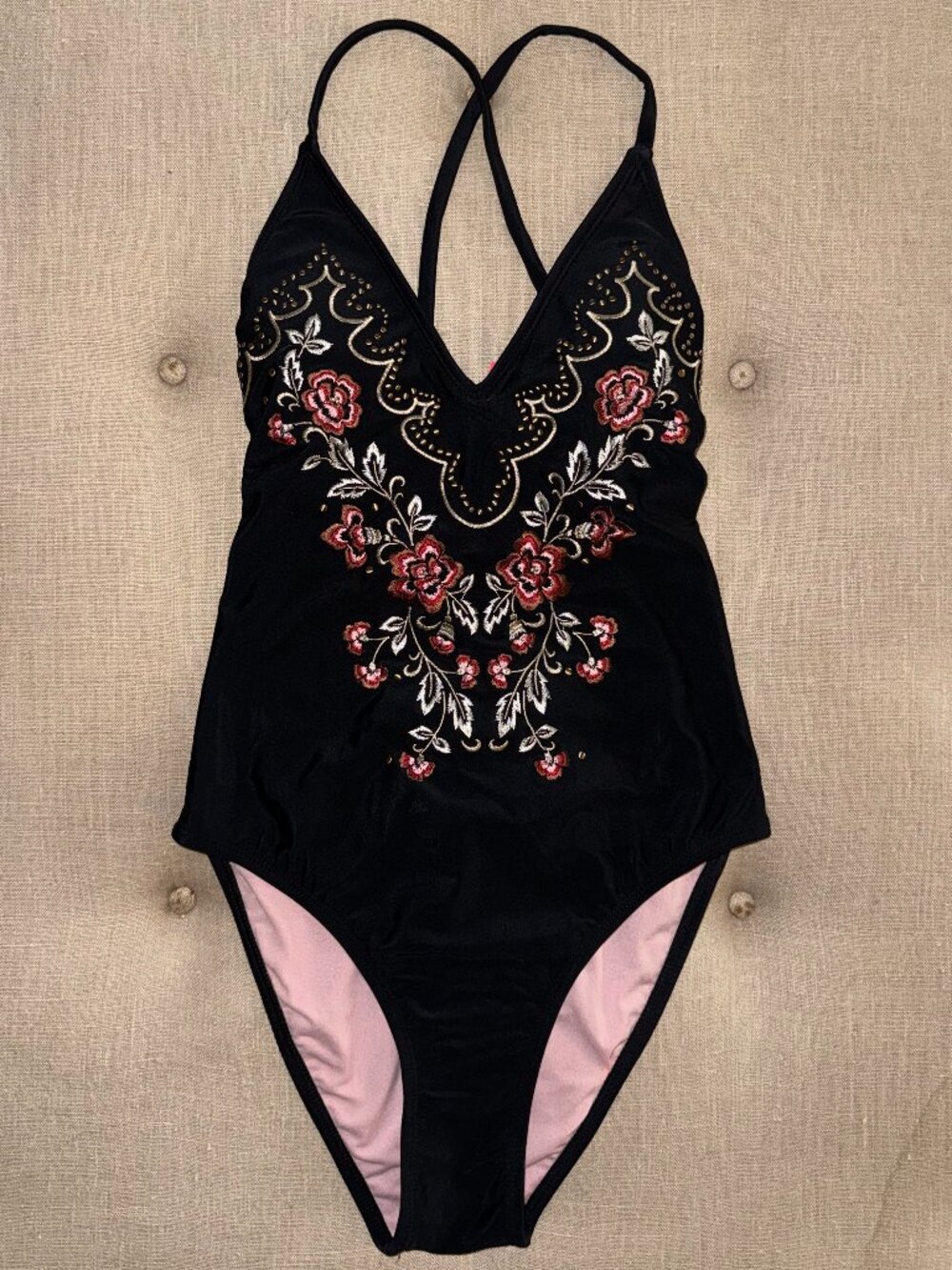NWT Vintage-Inspired Xhilaration Embroidered Floral One-Piece Swimsuit M